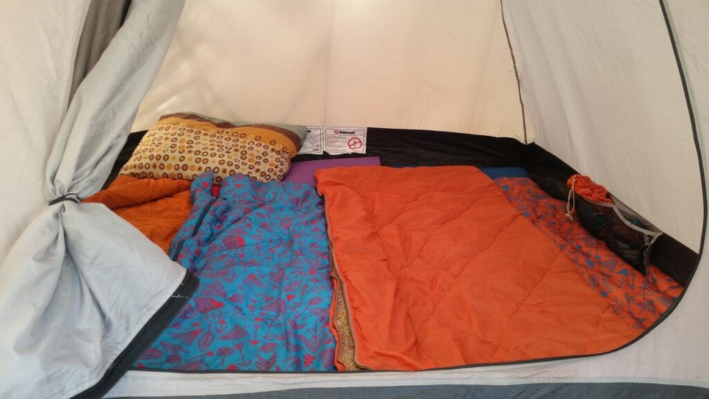 camp-sleeping-bag